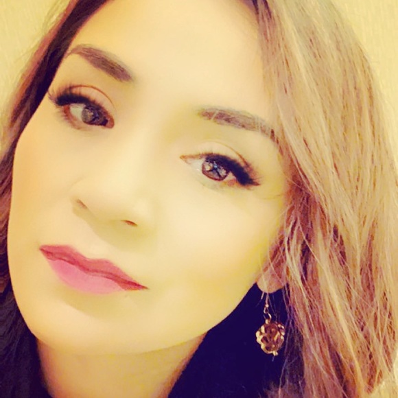 Meet your Posher, Berenice - Picture 1 of 1